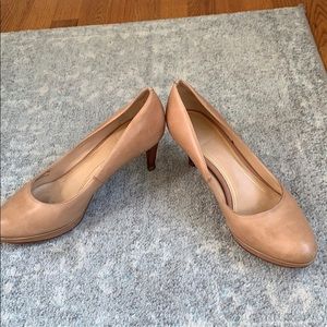 Cole Haan Shoes - Cole Haan nude Platform pumps, in great condition Cole Haan Shoes - Cole Haan nude Platform pumps, in great condition